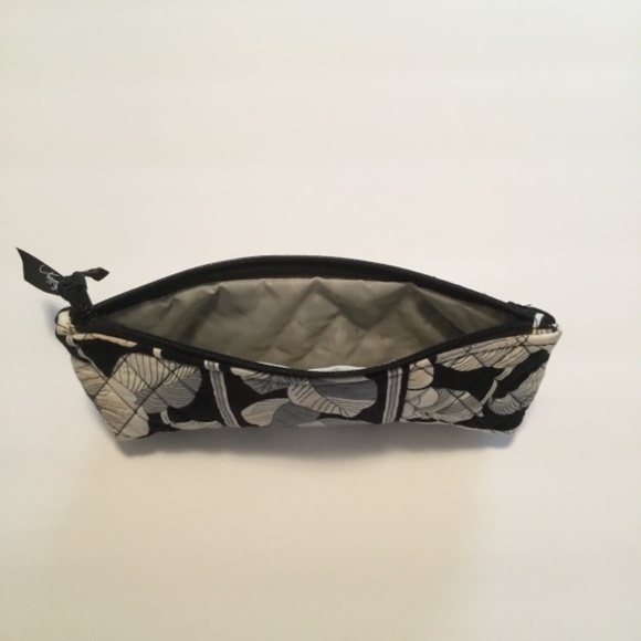 Vera Bradley Makeup Bag - Picture 3 of 3